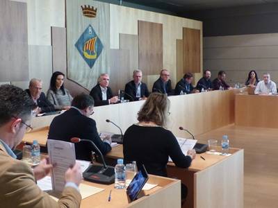 Salou celebra un pleno de trámite con tres mociones como principal contenido