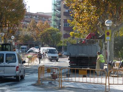 Salou corta al tráfico la Via Roma y la plaza Francesc Macià durante una semana para mejorar el asfalto