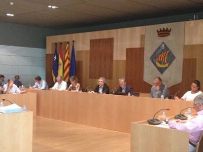 El plenario impugna la contratación del libro de cuentos infantiles