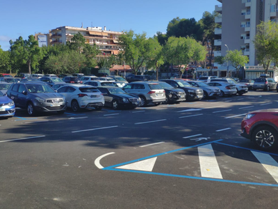 Con la entrada en funcionamiento de la App Aparcar, los usuarios residentes en Salou podrán estacionar en zona azul ilimitadamente y con una tarifa superreducida
