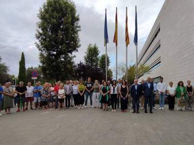 Condena unánime en Salou ante la violencia machista en un acto presidido por el alcalde Pere Granados y la consellera de Igualdad Tània Verge