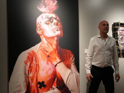 David Callau inaugura la exposición 'Re/Taules' en la Torre Vella de Salou