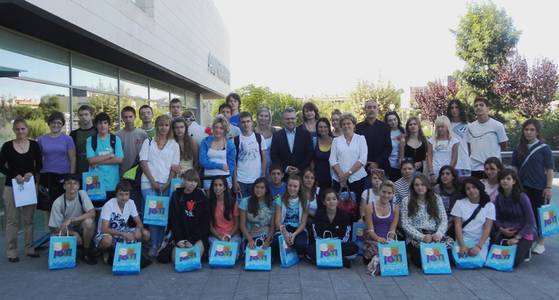El alcalde da la bienvenida a los alumnos de Polonia de intercambio en Salou