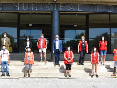 El alcalde de Salou agradece la labor y el compromiso de la Cruz Roja para ayudar a las personas vulnerables durante la pandemia de la COVID-19