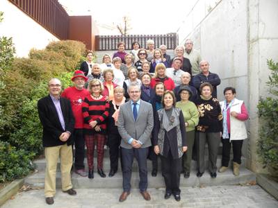 El alcalde de Salou felicita las fiestas de Navidad en el Grupo Vamos a Caminar '