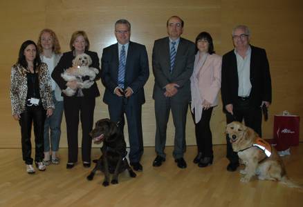 El alcalde de Salou inaugura las IV Jornadas de Terapias con Animales