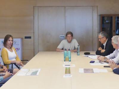 El alcalde de Salou mantiene abierta la consulta ciudadana en torno al Eix Cívic, con el objetivo de llegar a acuerdos para incluir en una nueva propuesta de ordenación