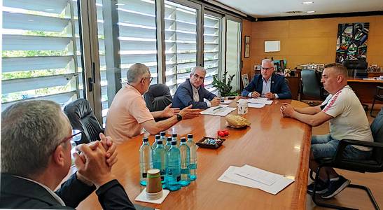 El alcalde de Salou se compromete a incorporar al proyecto los acuerdos alcanzados con propietarios de edificios del ámbito del Eix Cívic