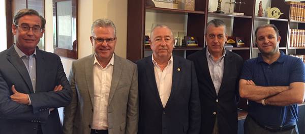 El alcalde de Salou se reúne con la Cámara de Comercio de Tarragona para defender un proyecto común de transporte ferroviario