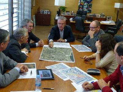 El alcalde de Salou se reúne con técnicos de ADIF