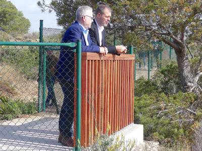 El alcalde de Salou y el presidente de la Autoridad Portuaria visitan los accesos y miradores instalados en la zona de la Pedrera del Cap Salou