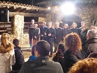 El alcalde felicita las fiestas a los salouenses durante el tradicional caldo de Navidad