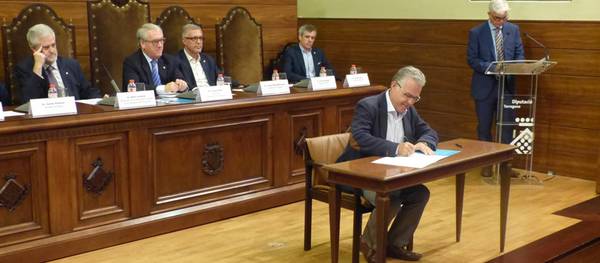 El alcalde Granados firma el manifiesto institucional de apoyo al CTI (BCN World)