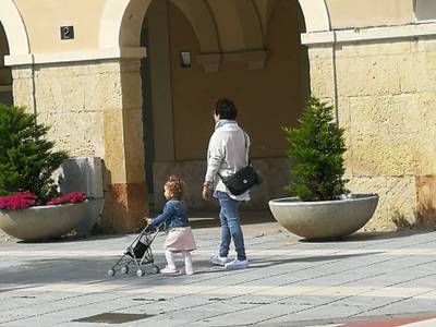 El alcalde Pere Granados pide responsabilidad a las familias salouenses ante la salida de la población infantil menor de 14 años a la calle, durante la crisis sanitaria del COVID-19