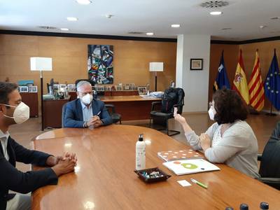 El alcalde Pere Granados se reúne con la secretaria territorial de PIMEC, Gemma Gasulla, para tratar sobre la reactivación de la economía local
