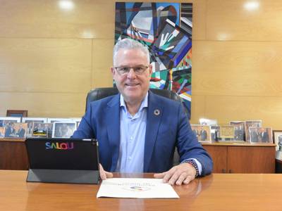 El alcalde Salou solicita al conseller de Empresa i Treball que se restablezca el horario de apertura de los establecimientos comerciales