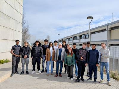 El alcalde y la concejala de Educación visitan el centro ATENEA de Salou