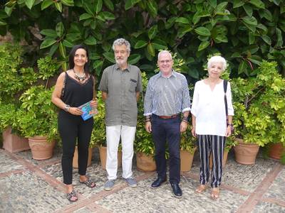 El artista Perico Pastor muestra sus experiencias vitales en una exposición de acuarelas, en la Torre Vella de Salou