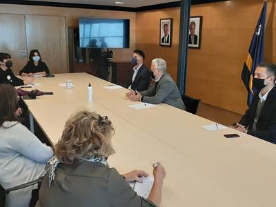 El Ayuntamiento de Salou acuerda con las asociaciones comerciales y de la restauración algunas ayudas para este año 2021