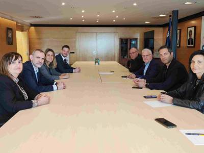 El Ayuntamiento de Salou, Agbar y Creu Roja acuerdan desplegar el Programa ONA Activa't para mejorar la empleabilidad de personas en situación de vulnerabilidad