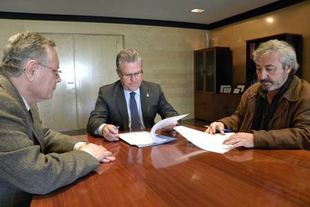 El Ayuntamiento de Salou firma el convenio para iniciar la segunda fase de obras de accesibilidad