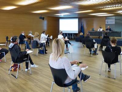El Ayuntamiento de Salou forma a los alimentadores/as de colonias felinas del municipio