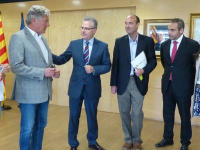 El Ayuntamiento de Salou , Fundación la Caixa y Marsopa ofrecerán 30 becas a niños de Salou para participar en el Campus de fútbol de verano