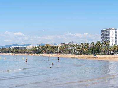 El Ayuntamiento de Salou hace posible que los titulares de las concesiones de playa tengan una rebaja en el canon que abonan al Ministerio para la transición Ecológica de 150.664,57 € respecto a 2019, un 61% menos