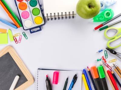 El Ayuntamiento de Salou incrementa la dotación y destina 89.260 euros en ayudas para libros y material escolar, escolarización en las guarderías, transporte escolar, estudios universitarios y actividades de los Centros Educativos y AMPAS