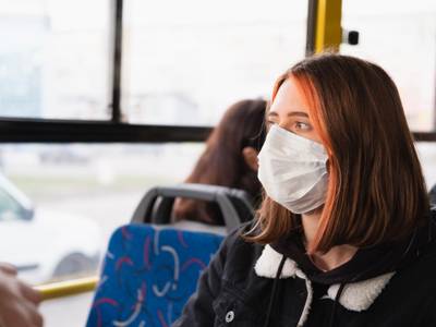 El Ayuntamiento de Salou informa de la obligatoriedad del uso de mascarillas en los diferentes medios de transporte