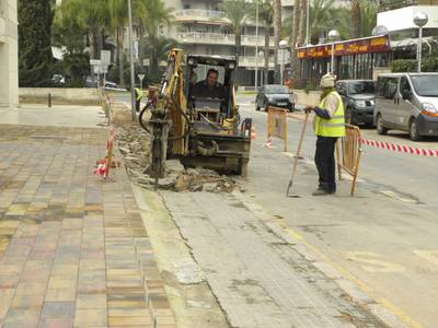 El Ayuntamiento de Salou inicia las obras para reparar los pavimentos en diferentes calles de la ciudad
