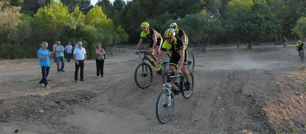 El Ayuntamiento de Salou junto con la Asociación Ciclista Salou ponen en marcha un doble circuito de Cross Country, para adultos y niños