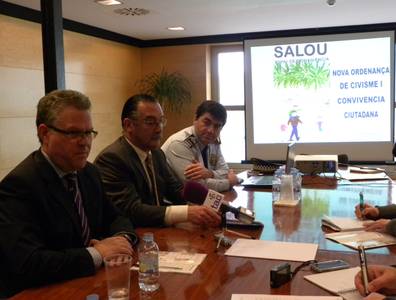 El Ayuntamiento de Salou presenta la nueva ordenanza de Civismo que regul.la la convivencia en la vía pública