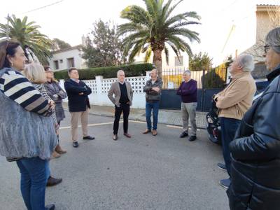 El Ayuntamiento de Salou realizará trabajos de mejora de las aceras y la jardinería en la urbanización Covamar