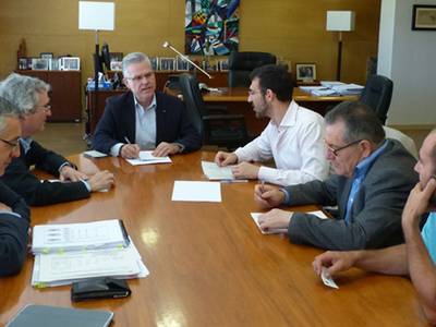 El Ayuntamiento de Salou y entidades a favor del transporte público quieren trabajar conjuntamente en la defensa de propuestas de mejora del transporte ferroviario en el municipio