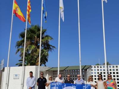 El Club Náutico de Salou ondea la bandera azul
