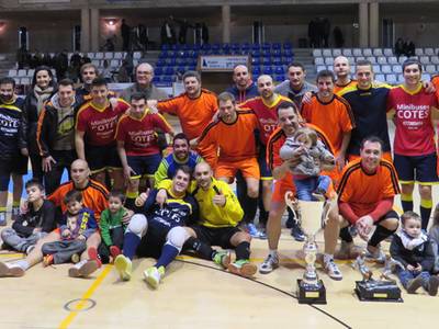 El equipo Ferrellar gana la final de las 24 horas de fútbol sala de Fiesta Mayor