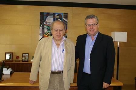 El ex Presidente Jordi Pujol visita el Ayuntamiento de Salou