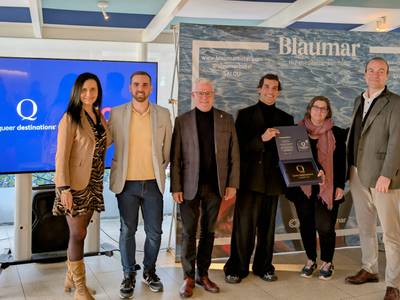 El Hotel Blaumar de Salou recibe la primera placa Queer Destinations Committed LGBT