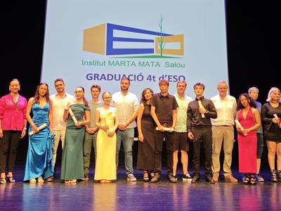 El Instituto Marta Mata celebra la graduación de la 18ª promoción de la ESO y la 1ª del PFI de actividades deportivas