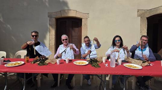 El 'Mirador de Salou' celebra su calçotada con ambiente familiar