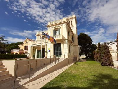 El Patronato Municipal de Turismo de Salou participa, activamente, en iniciativas solidarias para ayudar a las personas vulnerables que más sufren los efectos de la crisis sanitaria