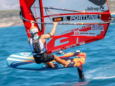 El salouense Sandro Portune, campeón de España de Windsurf