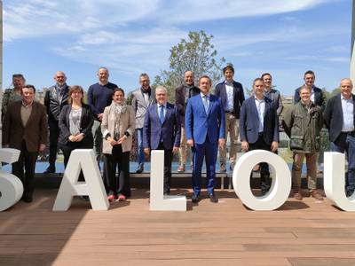 El secretario de Estado de Turismo, Fernando Valdés, pone en valor el liderazgo y la transformación de Salou como municipio turístico, para adaptarse a los cambios medioambientales, de sostenibilidad y de digitalización