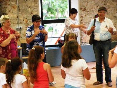 Éxito del taller de cocina para niños promovido por el Club Xic 's
