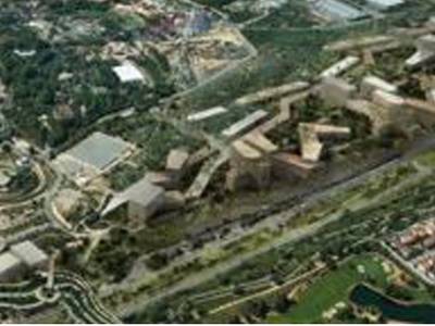 Granados diu que l’ampliació del termini per presentar les ofertes de BCN World demostra que el projecte és viu