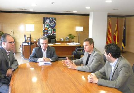 La Administración Abierta de Cataluña visita el Ayuntamiento de Salou como modelo de modernización administrativa