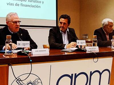 La AMT propone un nuevo concepto de "municipio turístico" para mejorar la financiación y garantizar la calidad y suficiencia en la prestación de servicios