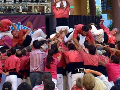 La Colla Vella dels Xiquets de Valls vuelve a Salou para plantar 'castells' en el paseo Jaume I