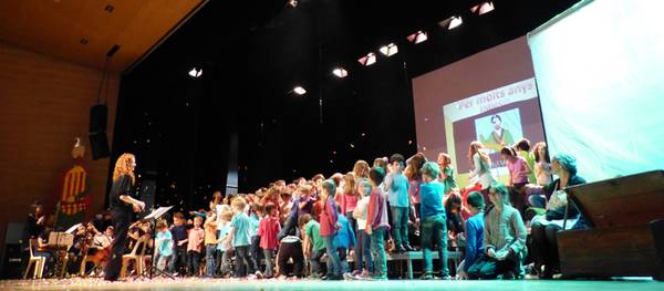 La Escuela Municipal de Música de Salou celebra el acto central del 25 aniversario con el estreno de la cantata 'Sa ... Sa ... Salou'